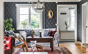 Stubbegarden - Unique Swedish Style With Fireplace
