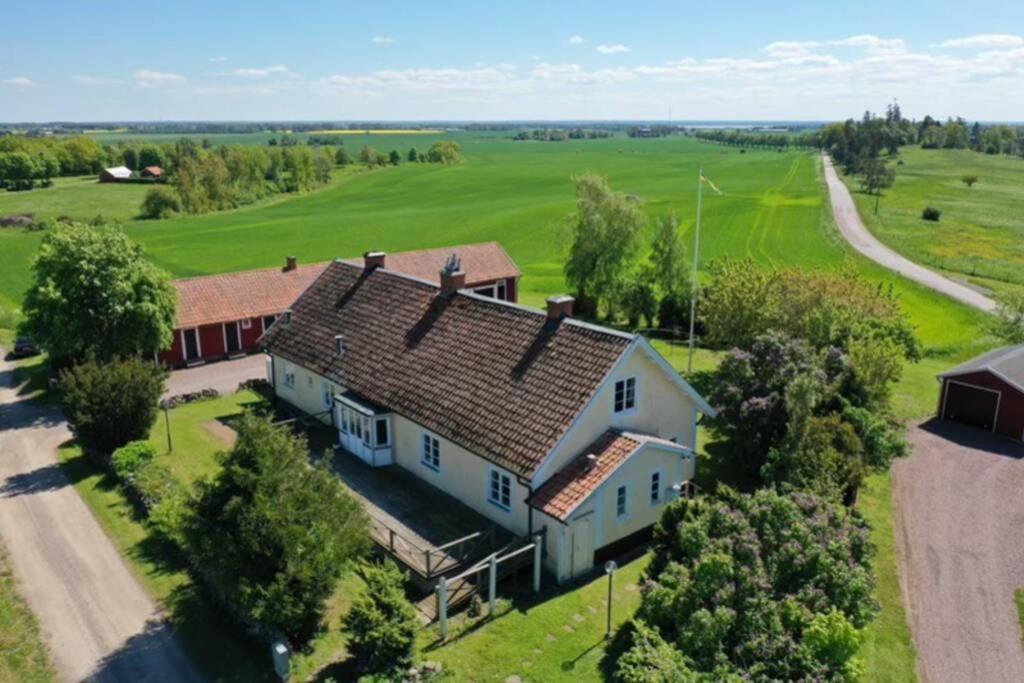 Stubbegarden - Unique Swedish Style With Fireplace Vadstena Exterior photo